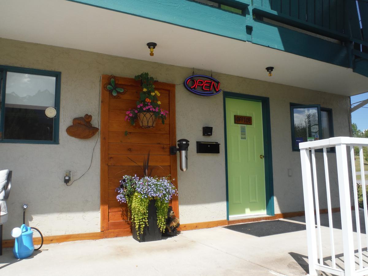 Robber's Roost Motel New Hazelton Buitenkant foto